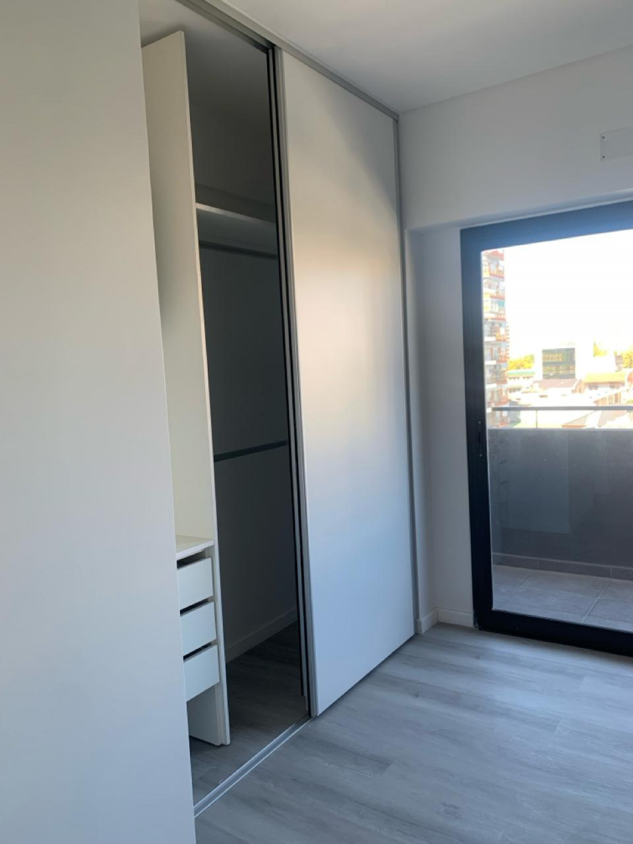 placard con interior